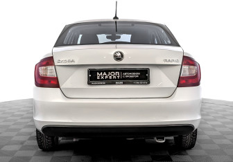 Подержанный автомобиль Skoda Rapid Liftback 2019 года (6 фото)