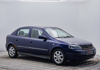 Подержанный автомобиль Opel Astra Hatchback 2001 года (7 фото)