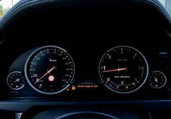 Подержанный автомобиль BMW X6 2014 года (29 фото)