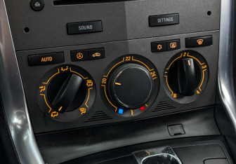 Подержанный автомобиль Opel Antara 2013 года (21 фото)