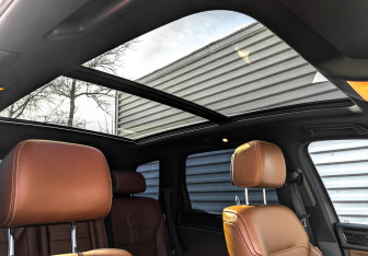 Подержанный автомобиль Volkswagen Touareg 2013 года (23 фото)