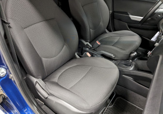 Подержанный автомобиль Kia Rio Hatchback 2014 года (20 фото)