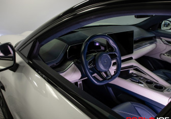 Подержанный автомобиль Zeekr 001 2022 года (19 фото)