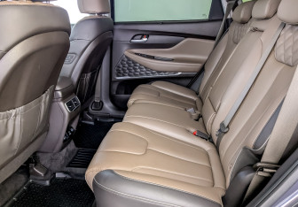Подержанный автомобиль Hyundai Santa Fe 2022 года (12 фото)