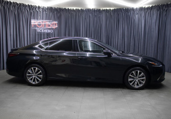 Подержанный автомобиль Lexus ES 2021 года (4 фото)