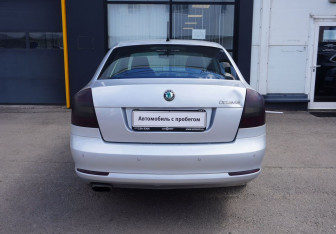 Подержанный автомобиль Skoda Octavia Liftback 2010 года (6 фото)