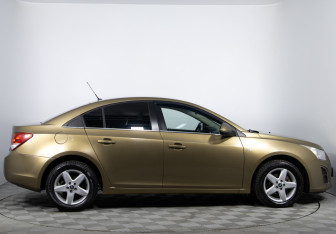 Подержанный автомобиль Chevrolet Cruze Sedan 2013 года (4 фото)