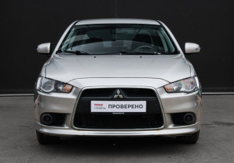 Подержанный автомобиль Mitsubishi Lancer Sedan 2014 года (2 фото)