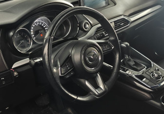 Подержанный автомобиль Mazda CX-9 2018 года (13 фото)