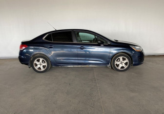 Подержанный автомобиль Citroen C4 Sedan 2013 года (7 фото)