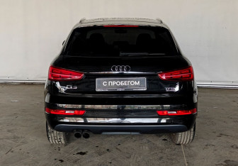 Подержанный автомобиль Audi Q3 2015 года (5 фото)