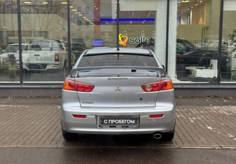 Подержанный автомобиль Mitsubishi Lancer Sedan 2008 года (7 фото)