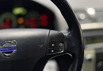 Подержанный автомобиль Volvo S40 2008 года (12 фото)