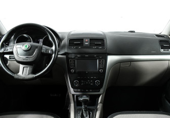 Подержанный автомобиль Skoda Yeti 2012 года (9 фото)