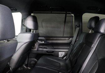 Подержанный автомобиль Lexus LX 2018 года (12 фото)