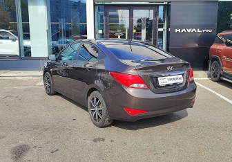 Подержанный автомобиль Hyundai Solaris Sedan 2016 года (7 фото)