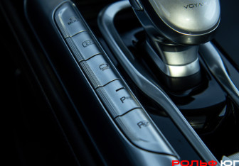 Подержанный автомобиль Voyah Free 2022 года (14 фото)