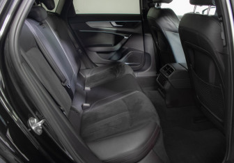 Подержанный автомобиль Audi A6 Sedan 2018 года (10 фото)