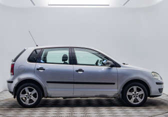 Подержанный автомобиль Volkswagen Polo Hatchback 2007 года (6 фото)