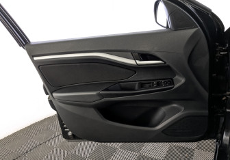 Подержанный автомобиль LADA (ВАЗ) Vesta Sedan 2016 года (19 фото)