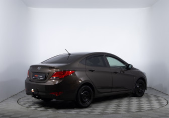 Подержанный автомобиль Hyundai Solaris Sedan 2016 года (5 фото)