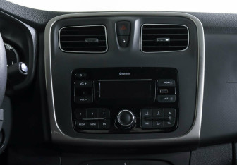 Подержанный автомобиль Renault Logan Sedan 2020 года (13 фото)