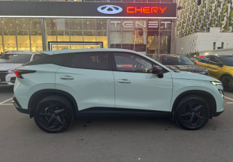 Подержанный автомобиль Omoda C5 2023 года (5 фото)