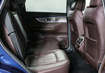 Подержанный автомобиль Chery Tiggo 8 Pro Plug-in Hybrid 2023 года (13 фото)