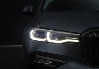 Подержанный автомобиль BMW X7 2020 года (38 фото)