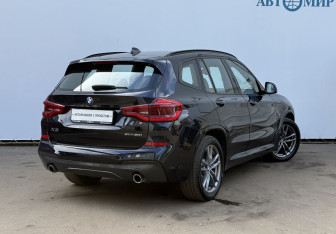 Подержанный автомобиль BMW X3 2020 года (5 фото)