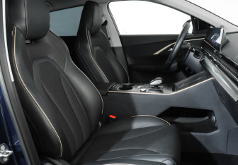 Подержанный автомобиль Omoda C5 2024 года (14 фото)