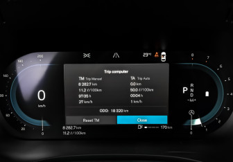 Подержанный автомобиль Volvo XC60 2023 года (16 фото)