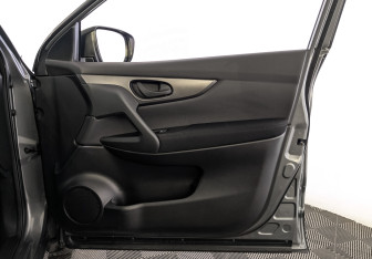 Подержанный автомобиль Nissan Qashqai 2019 года (25 фото)