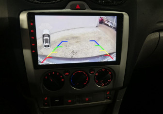 Подержанный автомобиль Ford Focus Hatchback 2011 года (14 фото)