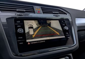 Подержанный автомобиль Volkswagen Tiguan 2020 года (26 фото)