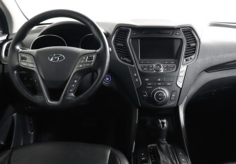 Подержанный автомобиль Hyundai Santa Fe 2013 года (7 фото)
