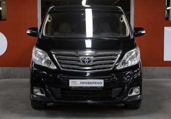 Подержанный автомобиль Toyota Alphard 2012 года (2 фото)