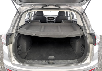 Подержанный автомобиль Geely Coolray 2022 года (10 фото)