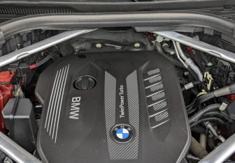 Подержанный автомобиль BMW X6 2021 года (9 фото)