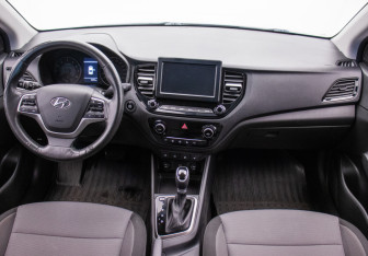 Подержанный автомобиль Hyundai Solaris Sedan 2020 года (13 фото)