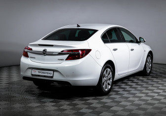 Подержанный автомобиль Opel Insignia Sedan 2014 года (5 фото)