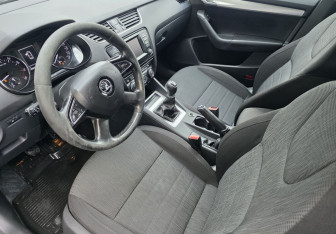 Подержанный автомобиль Skoda Octavia Liftback 2014 года (9 фото)