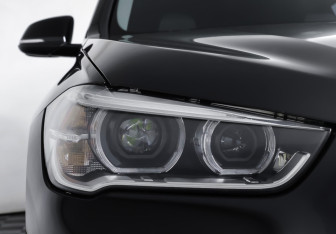 Подержанный автомобиль BMW X1 2018 года (23 фото)