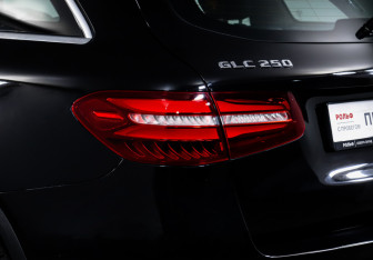 Подержанный автомобиль Mercedes-Benz GLC Coupe 2017 года (17 фото)