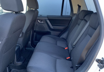 Подержанный автомобиль Land Rover Freelander 2013 года (19 фото)
