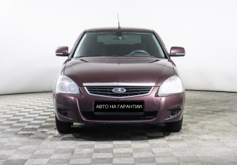 Подержанный автомобиль LADA (ВАЗ) Priora Hatchback 2012 года (2 фото)