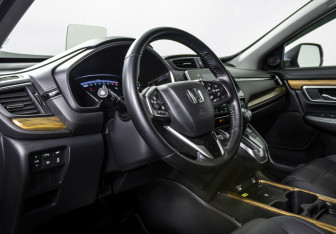 Подержанный автомобиль Honda CR-V 2022 года (11 фото)