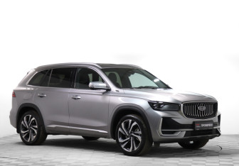 Подержанный автомобиль Geely Monjaro 2024 года (3 фото)