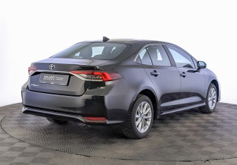 Подержанный автомобиль Toyota Corolla Sedan 2021 года (5 фото)