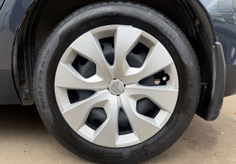 Подержанный автомобиль Citroen C4 Hatchback 2012 года (9 фото)